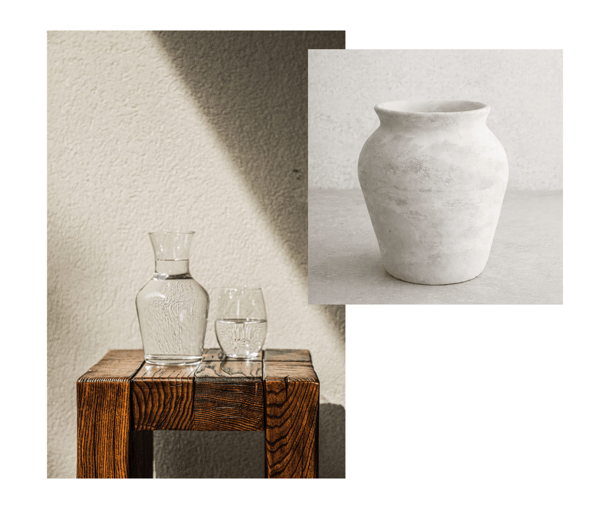 Objetos cotidianos de madera, vidrio y cerámica para El orden sagrado de la materia, una obra sobre la relación consciente con lo material.