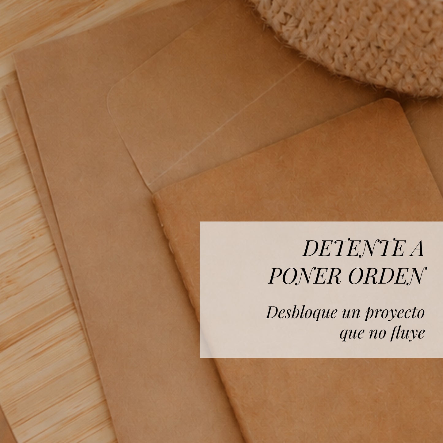 Portada del recorrido guiado "Detente a poner orden", con un espacio de trabajo ordenado que representa el orden profesional consciente.